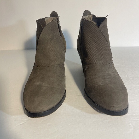 Eileen Fisher Heeled Ankle Boots 8.5 Side Zipper Neutral Vero Cucio Leather - Picture 6 of 16